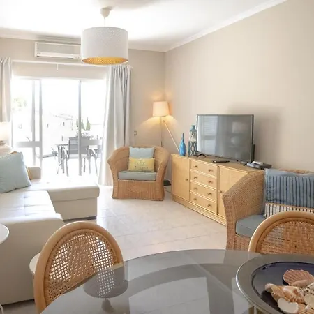 Apartamento Palmeira B00d - 600m From The Beach - Free Wifi - By Bedzy アパート ギーア